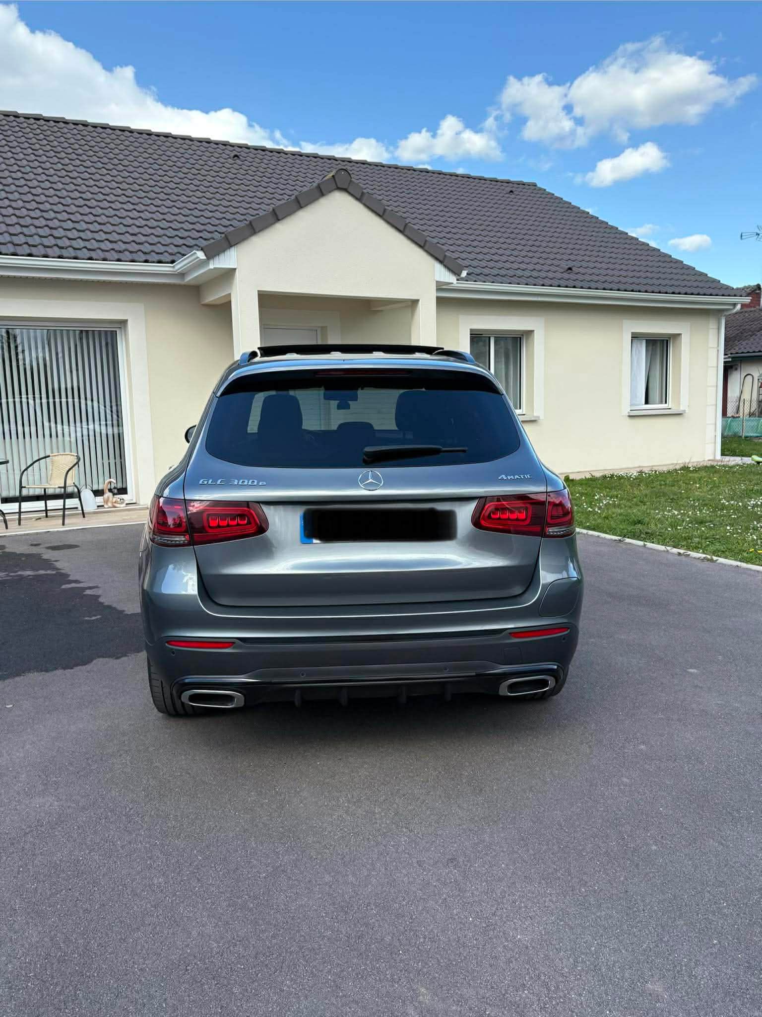GLC 300 E 2.0i HYBRID 4-MATIC